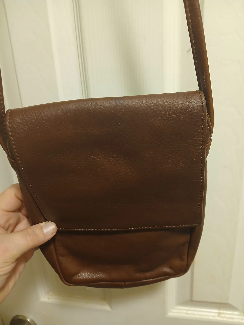 Sven BERKELEY USA Small Brown Leather Crossbody Bag
